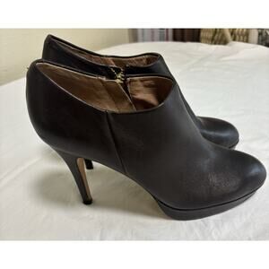 Vince Camuto Elvin Brown Leather Zip Up Ankle Booties Stiletto Heel 7.5M EU 37.5
